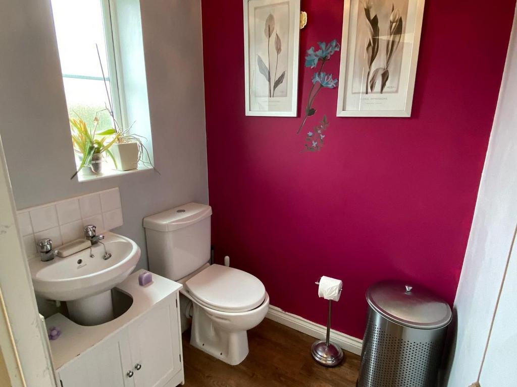 Downstairs WC.jpg