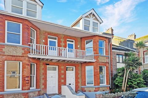 4 bedroom townhouse for sale, Trebarwith Crescent, Newquay TR7