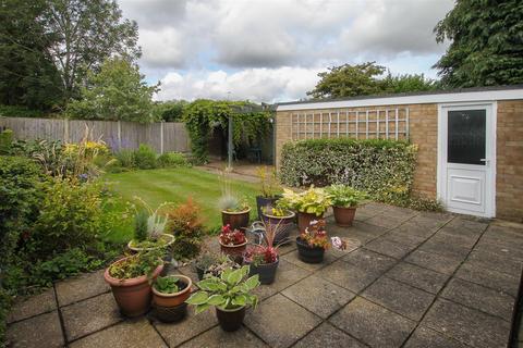 3 bedroom semi-detached bungalow for sale, Priory Mead, Doddinghurst, Brentwood