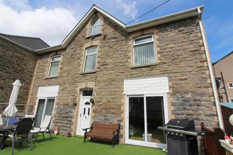 5 bedroom end of terrace house for sale, Oak Street, Abertillery NP13