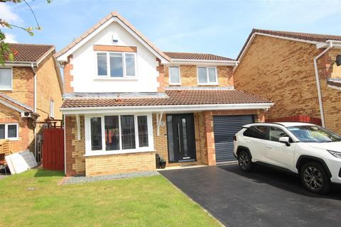 4 bedroom detached house for sale, Eade Close, Newton Aycliffe