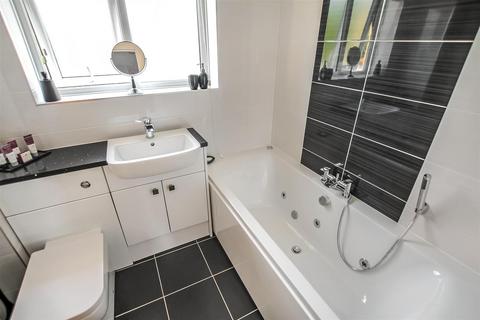 4 bedroom detached house for sale, Eade Close, Newton Aycliffe