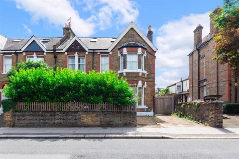 Studio to rent, 49 Queens Road, Wimbledon SW19