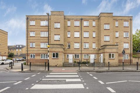 2 bedroom flat to rent, Westferry Road, London E14