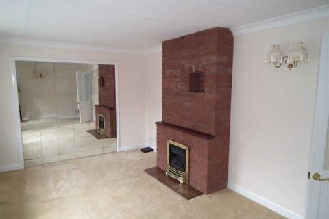 3 bedroom detached house for sale, Kent Drive, Hinckley LE10