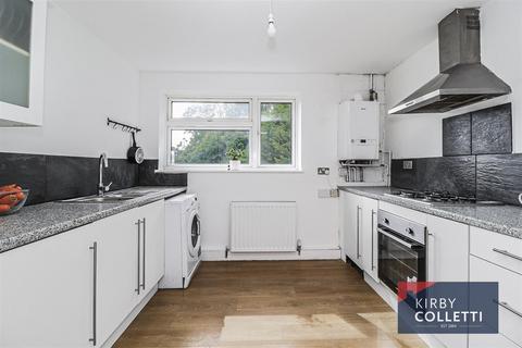 25 Oxford Close, Cheshunt, Waltham Cross, EN8 9QN