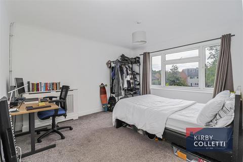 25 Oxford Close, Cheshunt, Waltham Cross, EN8 9QN