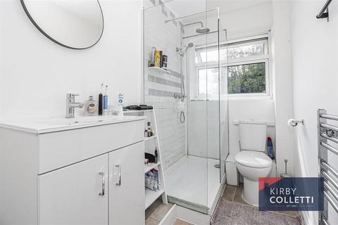 25 Oxford Close, Cheshunt, Waltham Cross, EN8 9QN