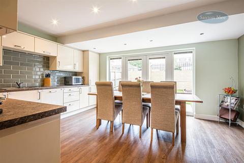 39 Grenoside Grange Close, Grenoside, Sheffield, S35 8LY