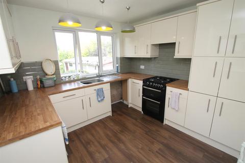 4 bedroom semi-detached house for sale, Maple Avenue, Maidstone