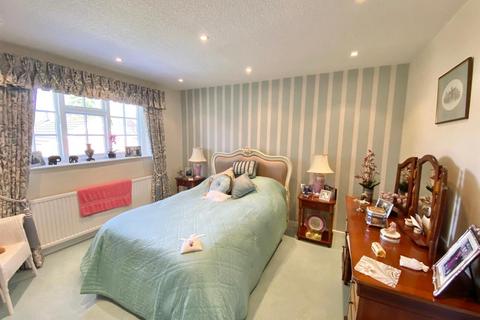 8 Box Tree Mews, Macclesfield, SK11 8QY