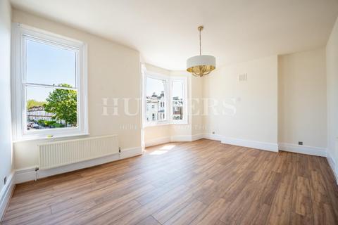 3 bedroom duplex to rent, Agamemnon Road, London, NW6