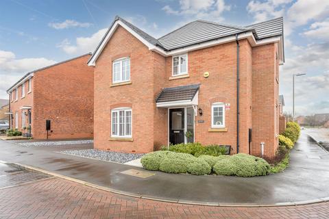 4 bedroom detached house to rent, Herringbone Way, Kingswinford, DY6 7NF