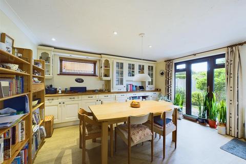 5 bedroom detached house for sale, Highfield Road, Dereham