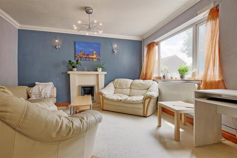 8 Chalfont Close, Cambridge, CB1 9NA