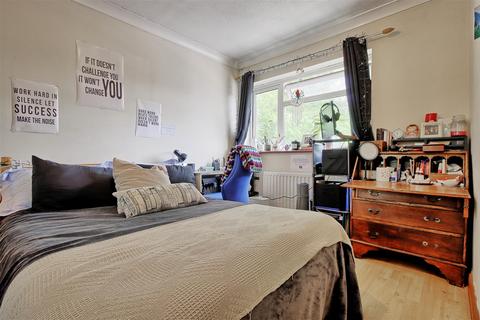 8 Chalfont Close, Cambridge, CB1 9NA