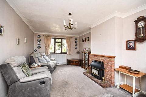19 Jenks Road, Wombourne, Wolverhampton, WV5 0BJ