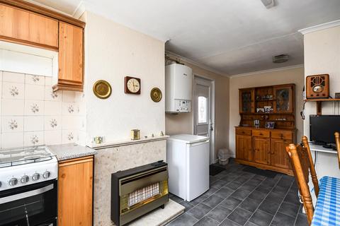 19 Jenks Road, Wombourne, Wolverhampton, WV5 0BJ