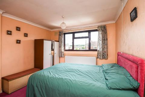 19 Jenks Road, Wombourne, Wolverhampton, WV5 0BJ