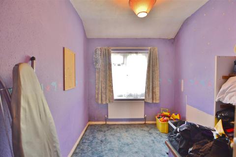 3 bedroom terraced house for sale, Monksfield Way, Slough