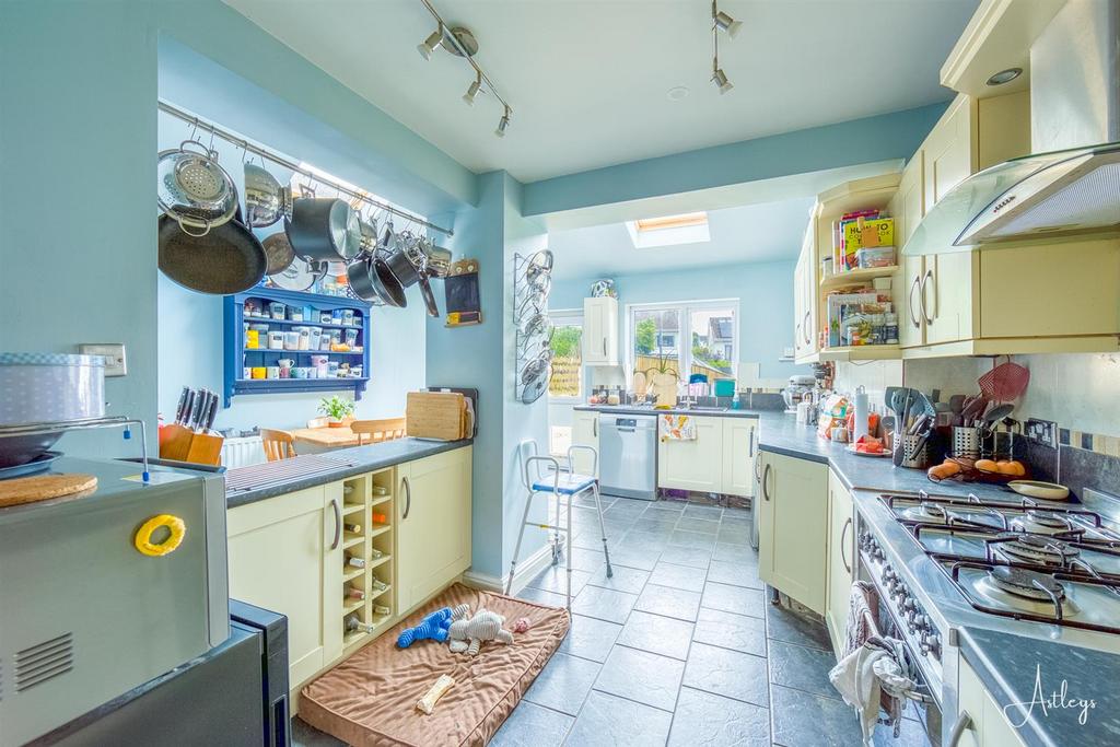 Kitchen/Breakfast Room