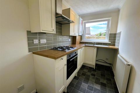 2 bedroom detached house to rent, Ploudal Road, Cullompton