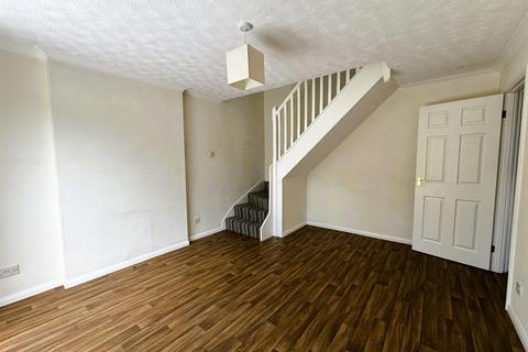 2 bedroom detached house to rent, Ploudal Road, Cullompton