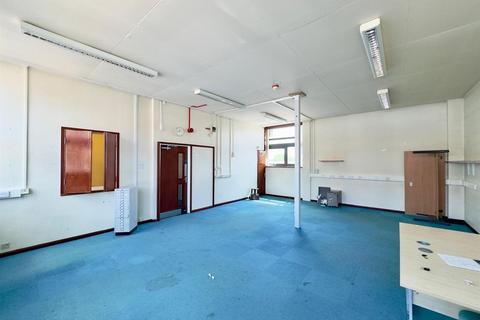 Office to rent, Tontine Road off Markham Road, Chesterfield