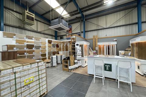 Workshop & retail space to rent, Stand Park, Sheffield Road Whittington Moor, Chesterfield