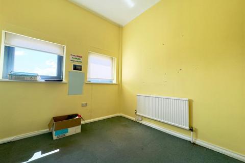 Office to rent, Tontine Road off Markham Road, Chesterfield