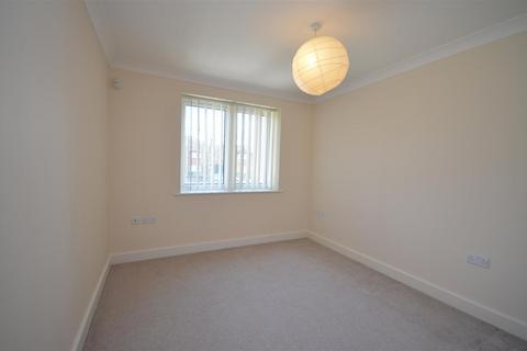 2 bedroom flat to rent, 23 Winn Road, Southampton SO17