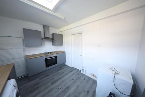 2 bedroom terraced house to rent, Hereford Street, Hull