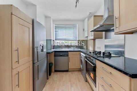 2 bedroom flat to rent, Alexandra Park Road, London, N22