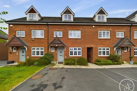 4 bedroom terraced house for sale, Hawthorn Farm Road, Leeds