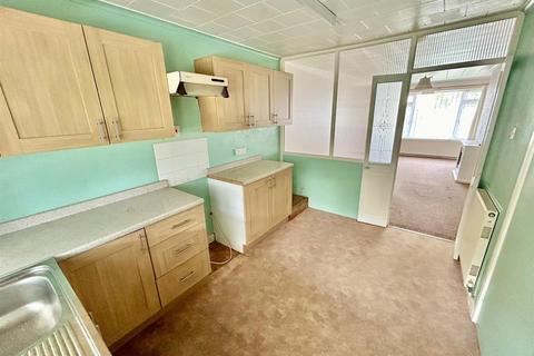 2 bedroom semi-detached bungalow for sale, Fairway, Calne