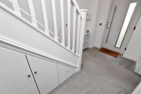 3 bedroom end of terrace house for sale, Fritillary Drive, Healing DN41