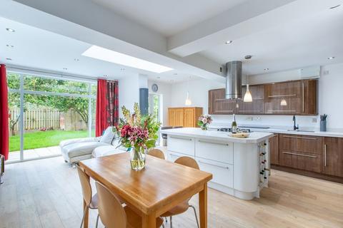 61 Boothroyd Drive, Leeds, LS6 2SL