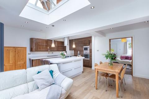 61 Boothroyd Drive, Leeds, LS6 2SL
