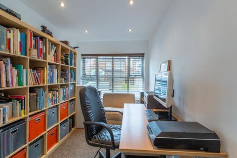 61 Boothroyd Drive, Leeds, LS6 2SL