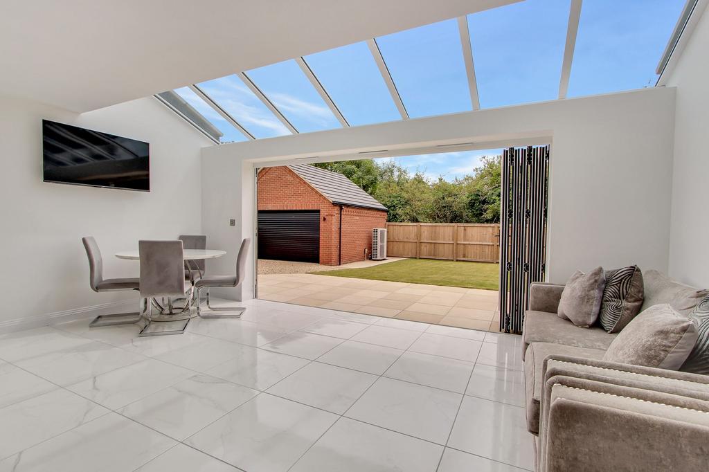 Kitchen/Dining/Sun Room