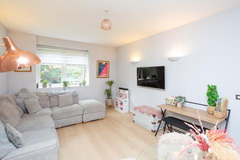 2 bedroom apartment for sale, Lockhart Road, Watford, Hertfordshire, WD17