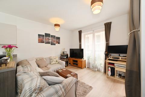 30, Eddington Court, 1 Silvertown Square, London, E16 1GW