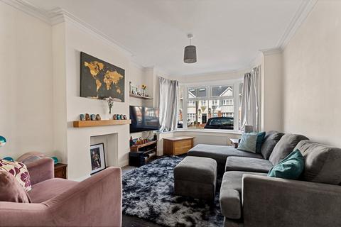 15 Langdon Road, Folkestone, CT19 4HX