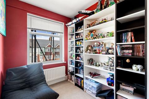 15 Langdon Road, Folkestone, CT19 4HX