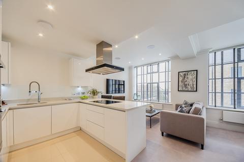 2 bedroom penthouse to rent, Rainville Road, London W6