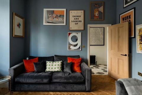 13 Forest Drive East, London, E11 1JX