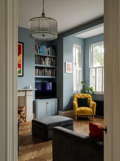 13 Forest Drive East, London, E11 1JX