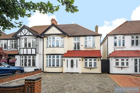 4 bedroom semi-detached house for sale, Main Road, Gidea Park