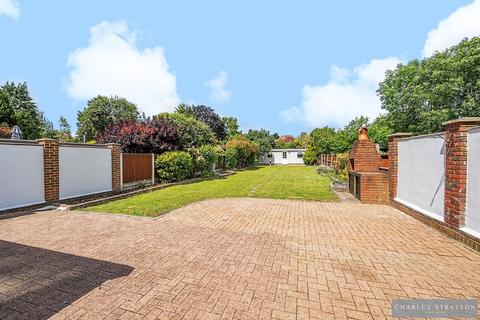 4 bedroom semi-detached house for sale, Main Road, Gidea Park