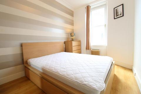 2 bedroom flat to rent, Howburn Place Top Right, Flat , AB11